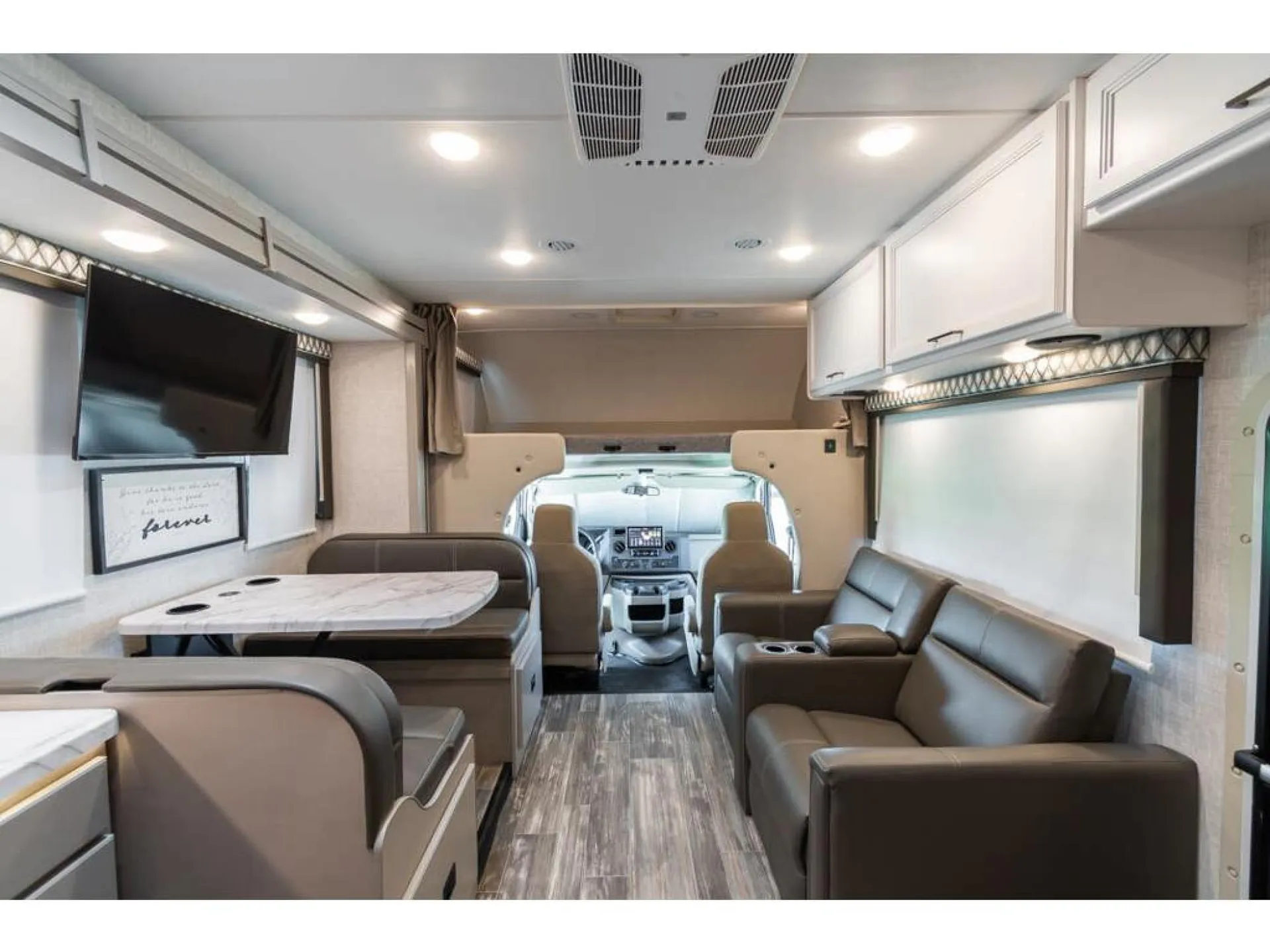 2025 Thor Motor Coach Geneva 29VT - Photo 3