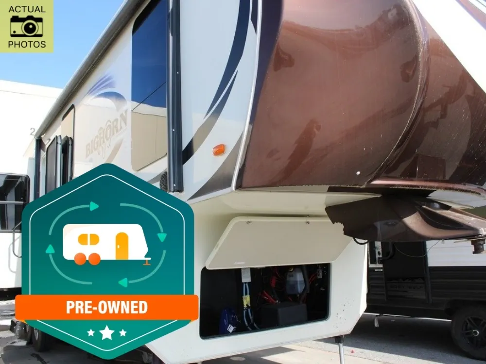 2016 Heartland Bighorn 3010RE - Photo 2
