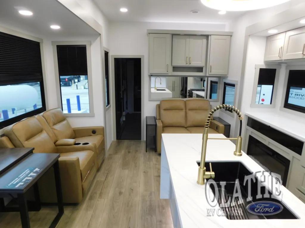 2026 Brinkley Model G 4100, Photos photo 14