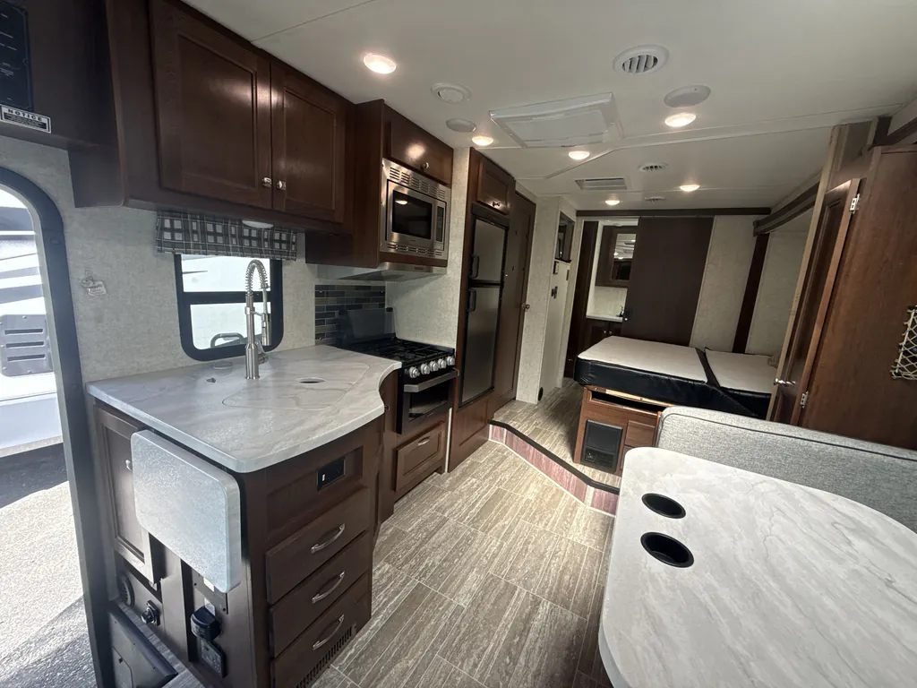2019 Forest River Sunseeker 2440DS, Photos photo 9