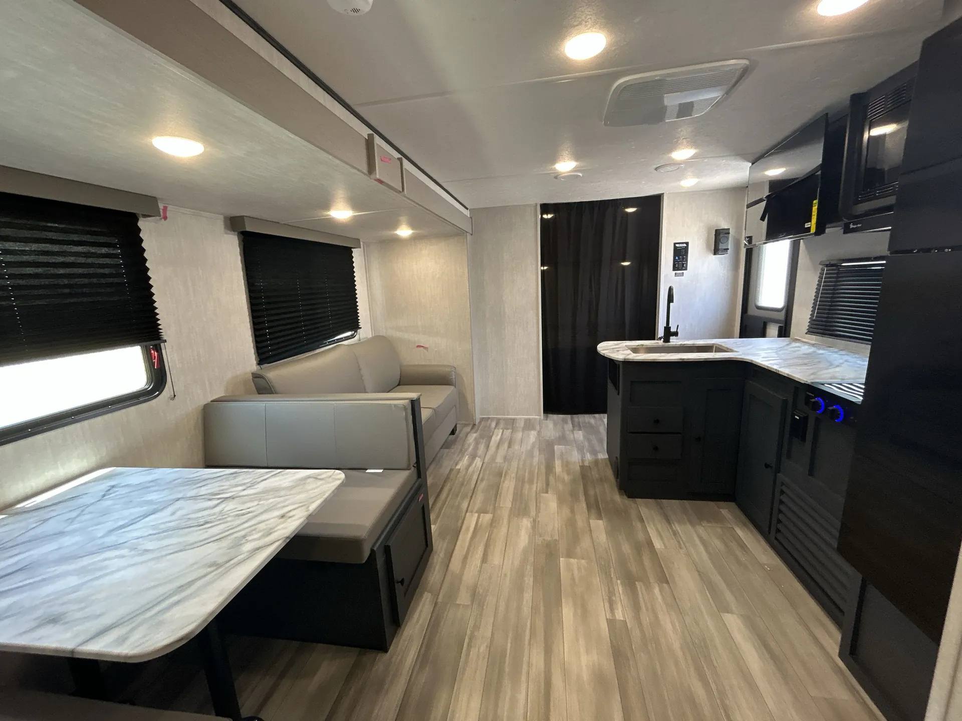 2026 Coachmen Apex Ultra-Lite X 29BHX — living area main