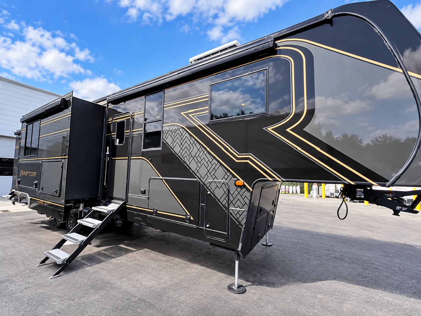 2026 Keystone Raptor 441