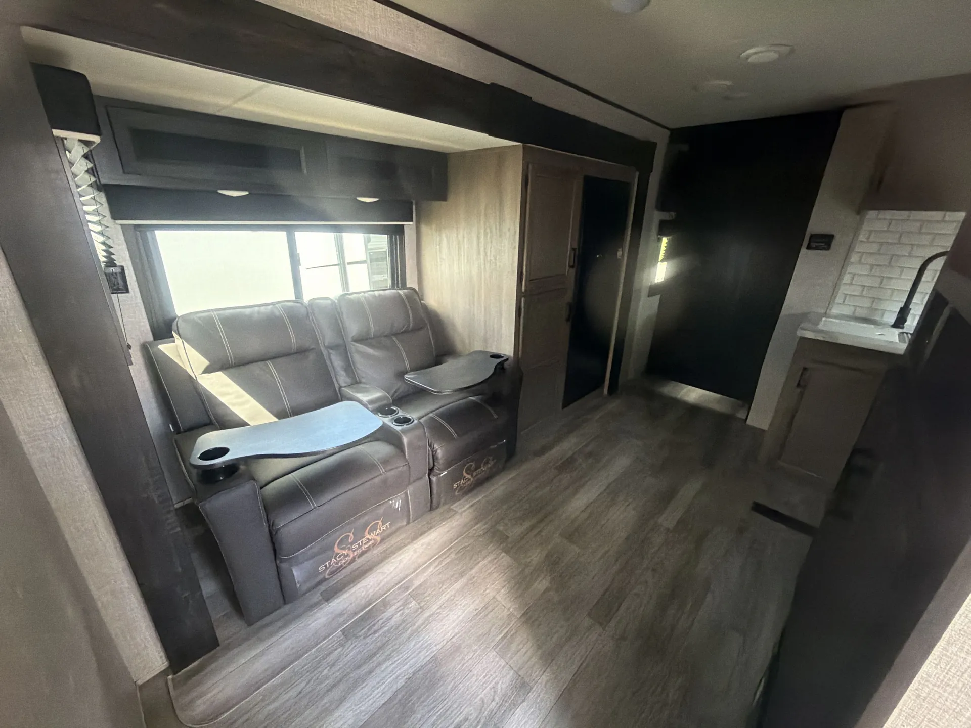 2022 Jayco Jay Flight 240RBSW — living area main