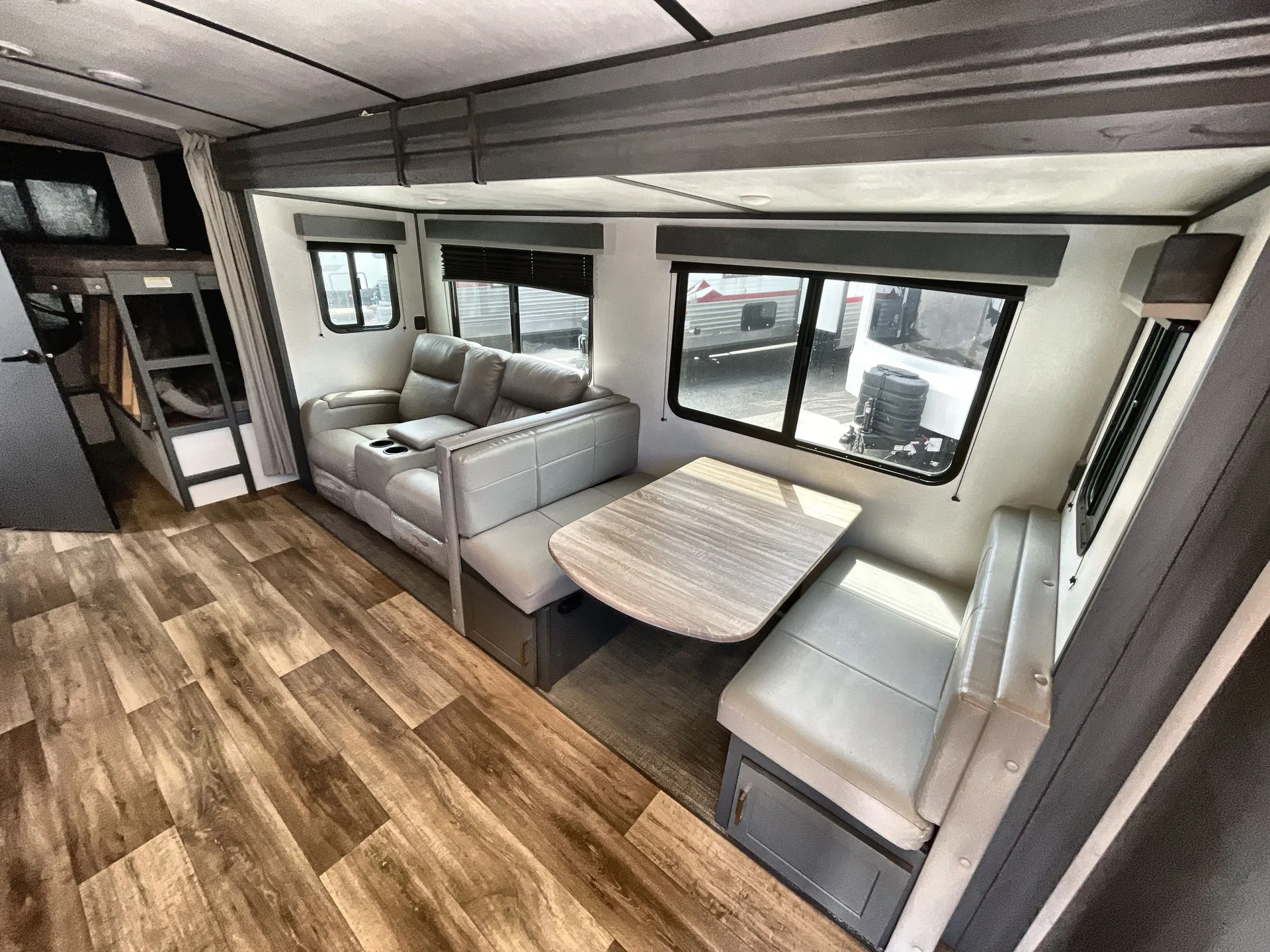 2023 Keystone Bullet 290BHS — living area main