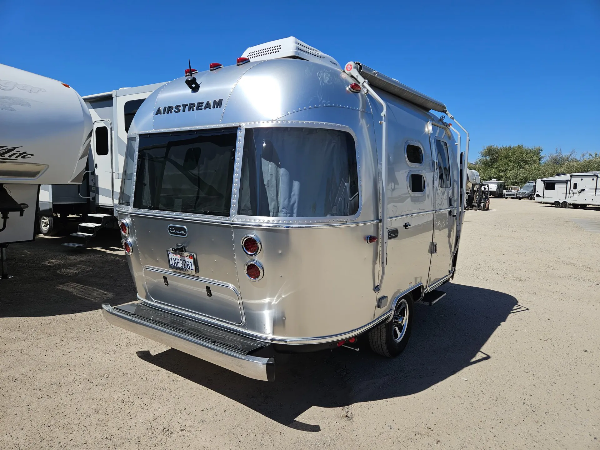 2022 Airstream Caravel 16RB - Photo 3