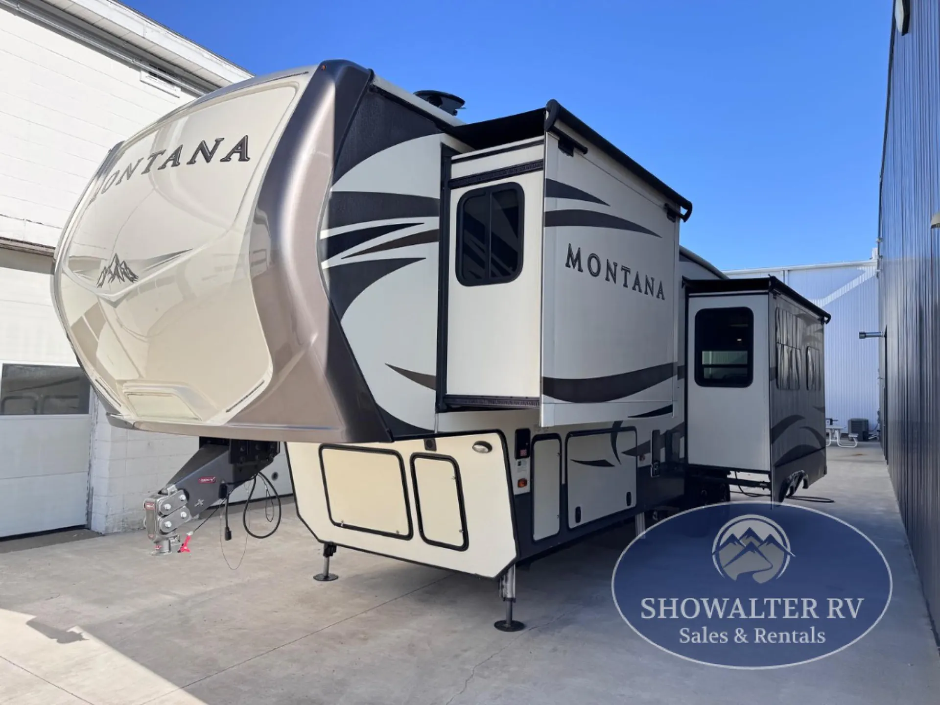 2017 Keystone Montana 3160RL - Photo 4