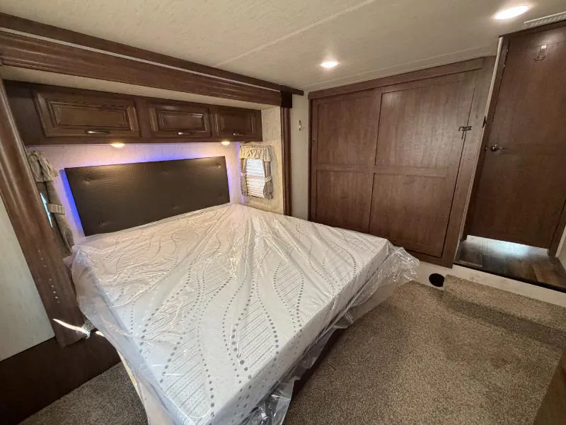 2019 Forest River Sierra Destination 399LOFT, Photos photo 15