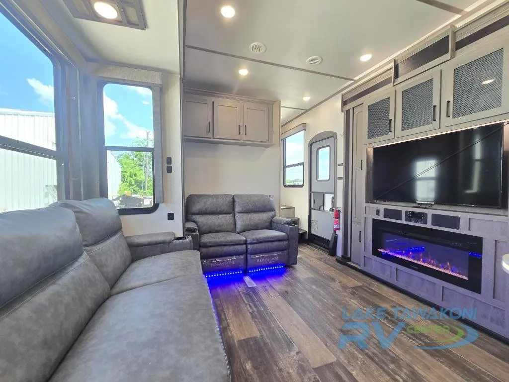 2020 Keystone Raptor 423 - Photo 3