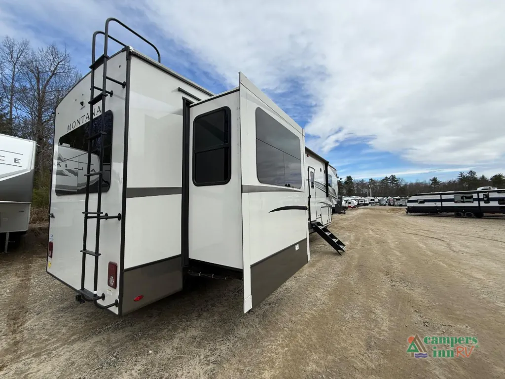 2024 Keystone Montana 3531RE, Photos photo 5