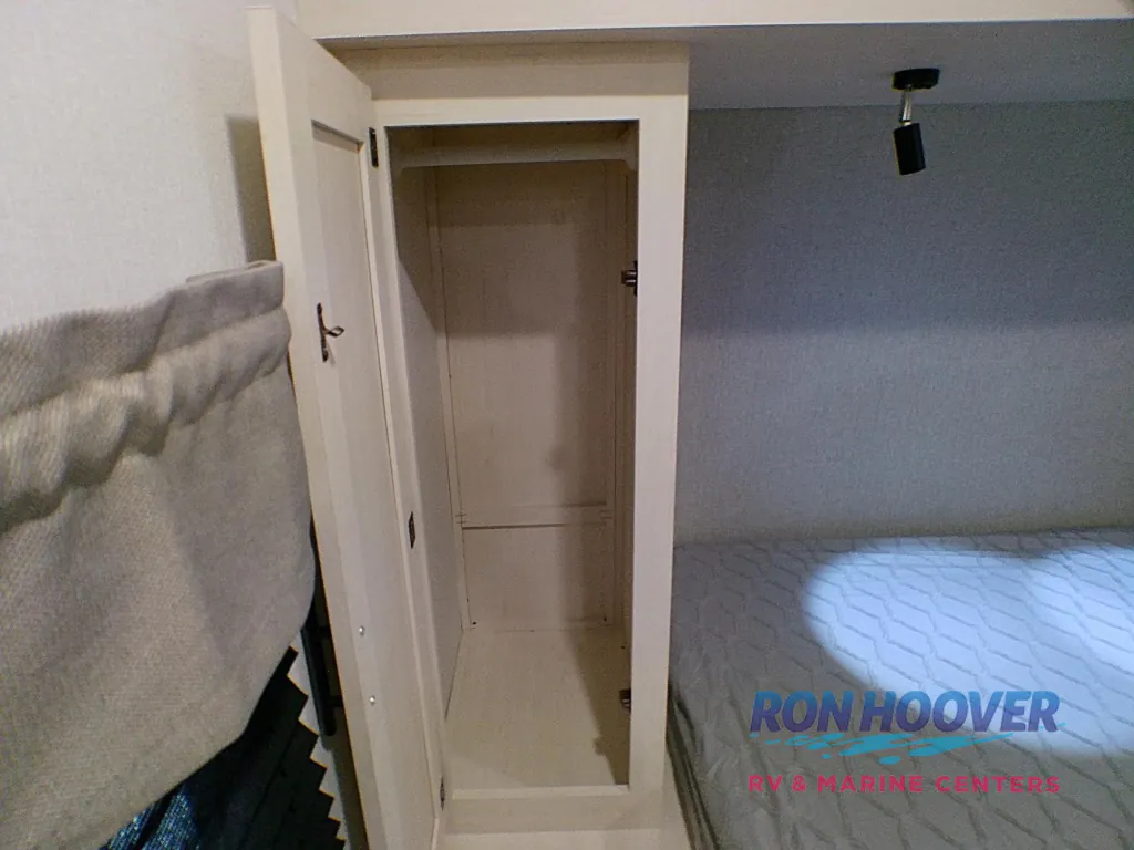 2027 Shasta RVs i-5 Edition 532BEDS, Photos photo 74