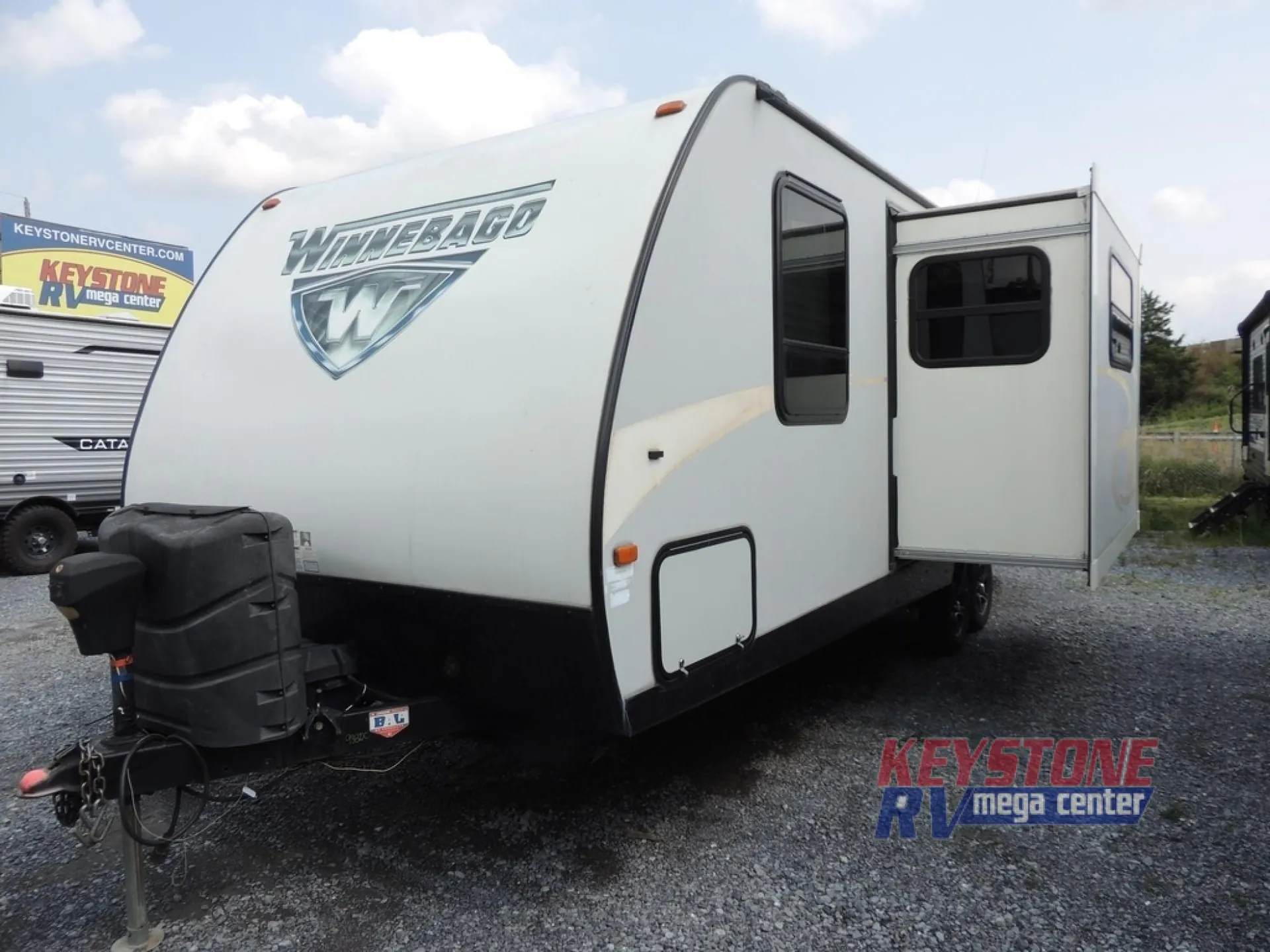 2017 Winnebago Minnie 2201DS - Photo 4
