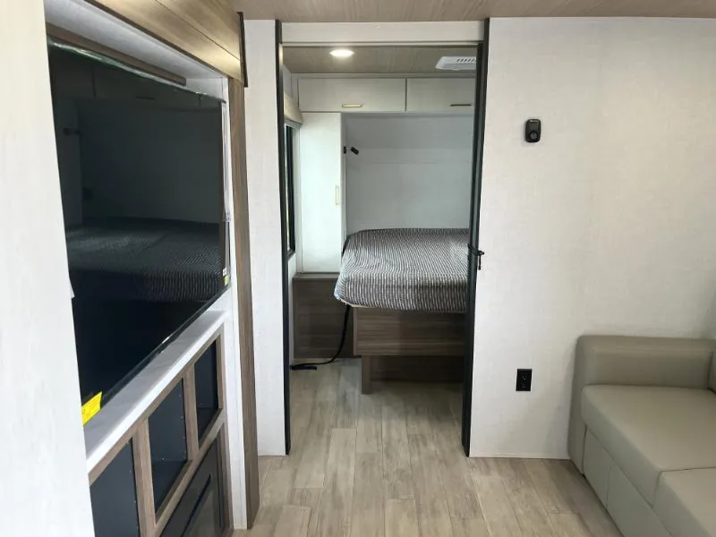 2026 Forest River Vibe Extreme Lite 2500CK, Photos photo 17