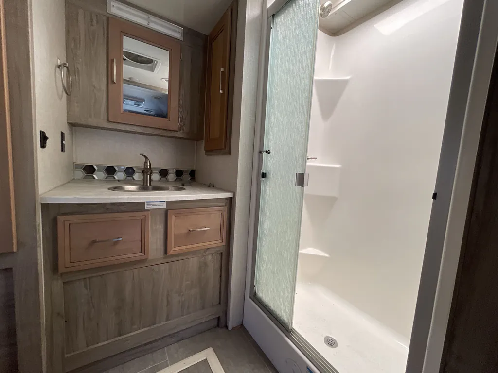 2021 Coachmen Sportscoach SRS 365RB, Photos photo 18