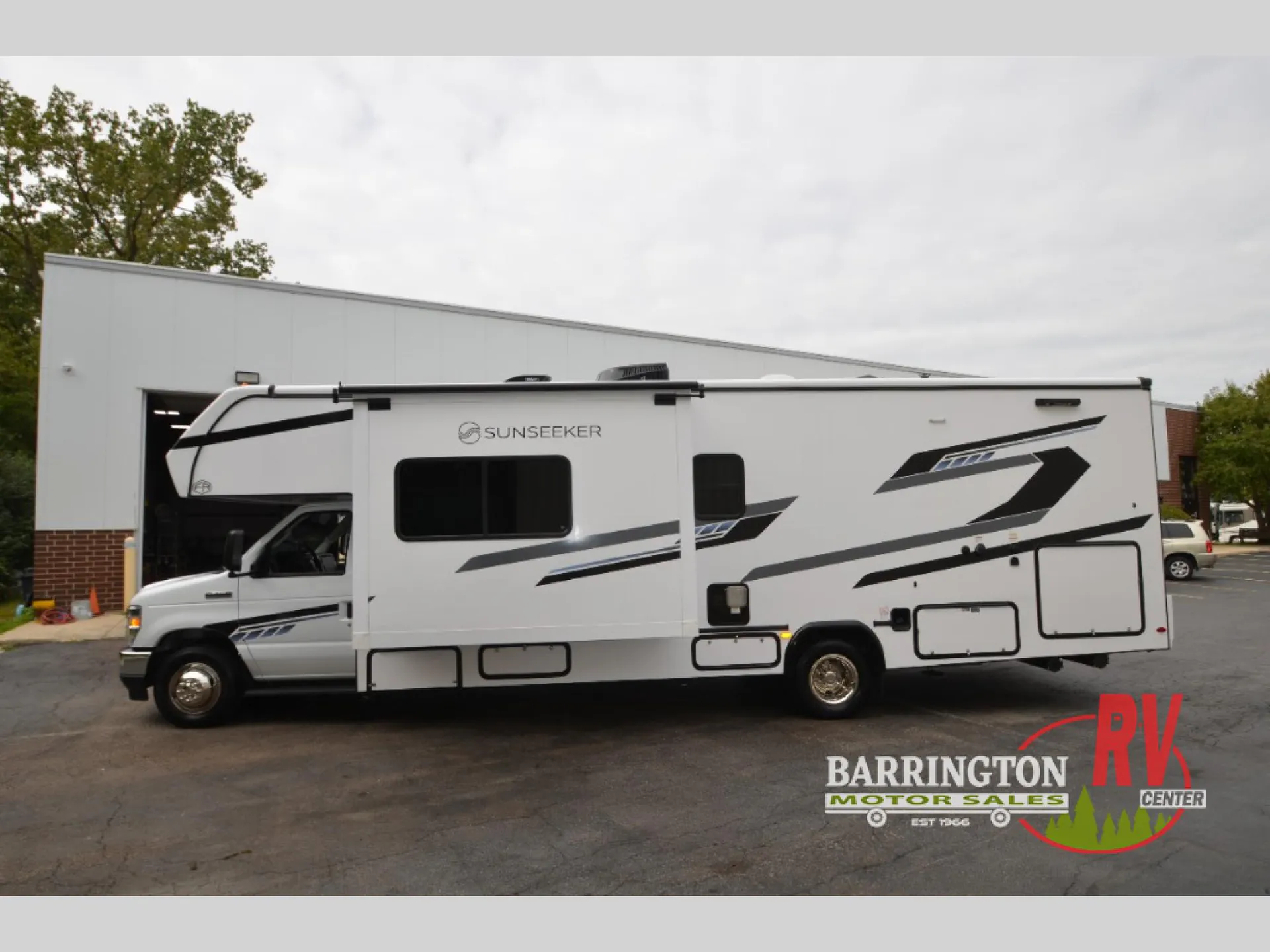 2026 Forest River Sunseeker LE 3250DSLE — Photo 6
