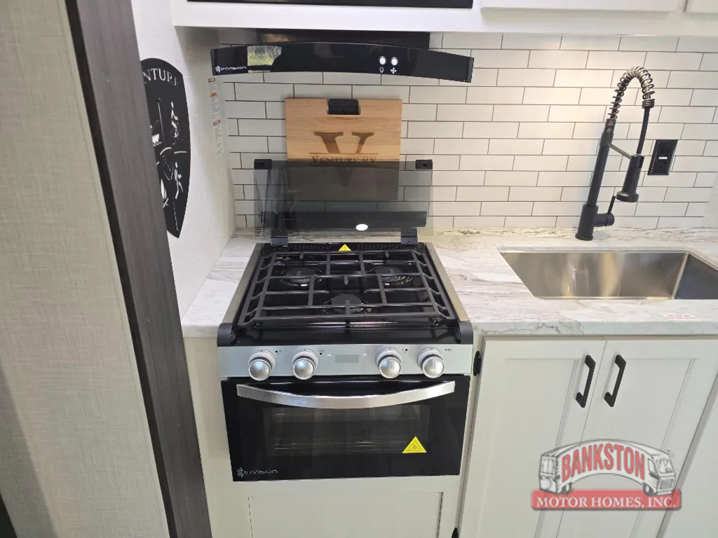 2026 Venture RV Stratus SR302VBH, Photos photo 12