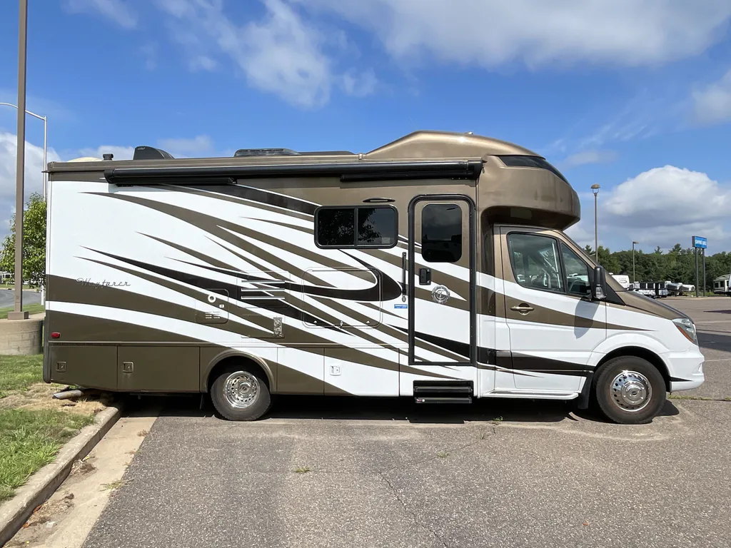 2018 Tiffin Wayfarer 24 FW, Photos photo 5