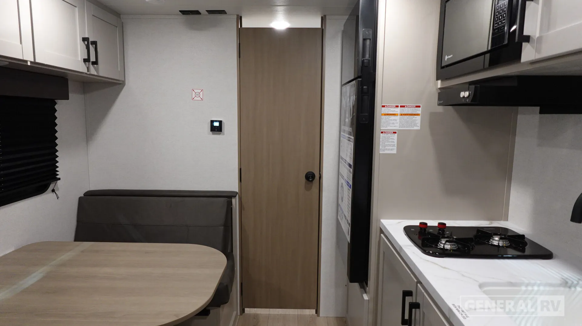 2027 Jayco Jay Flight SLX 175FQ - Photo 3