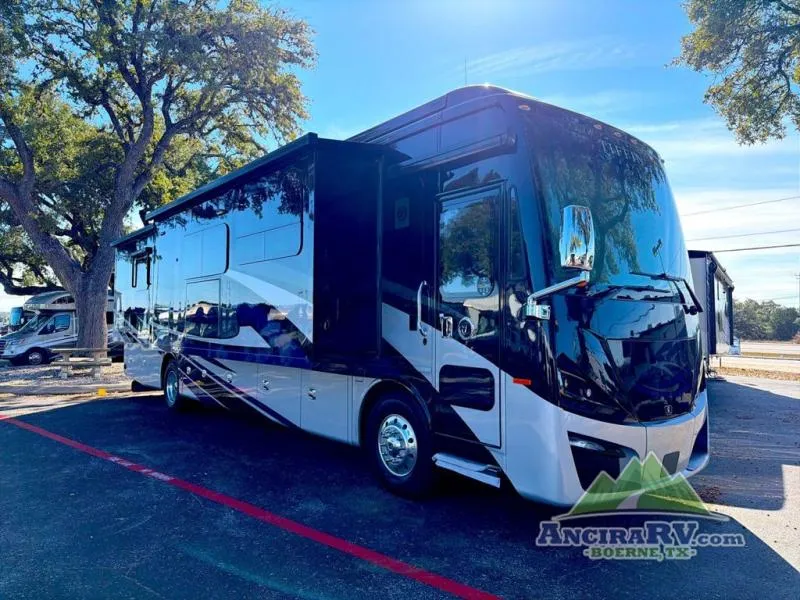 2026 Tiffin Phaeton 40 IH - Photo 2