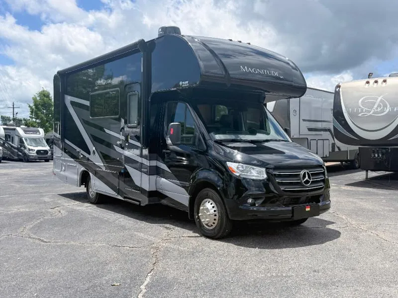 2024 Thor Motor Coach Magnitude 24C - Main photo