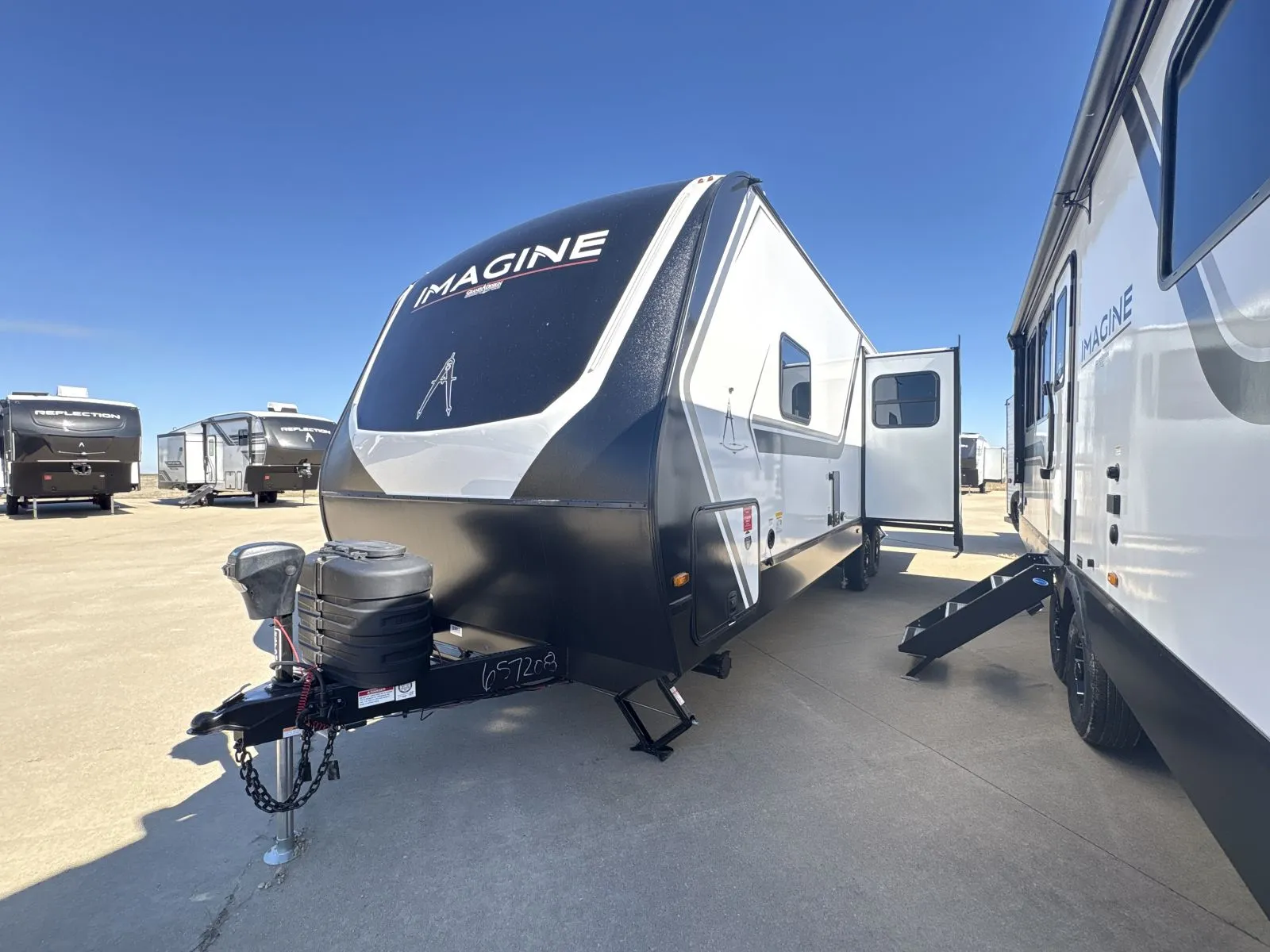 2026 Grand Design Imagine 2670MK - Photo 4