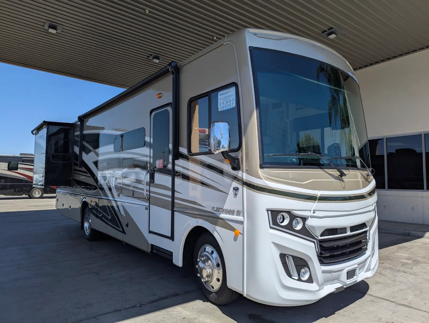 2026 Fleetwood Bounder 33C - Photo 2