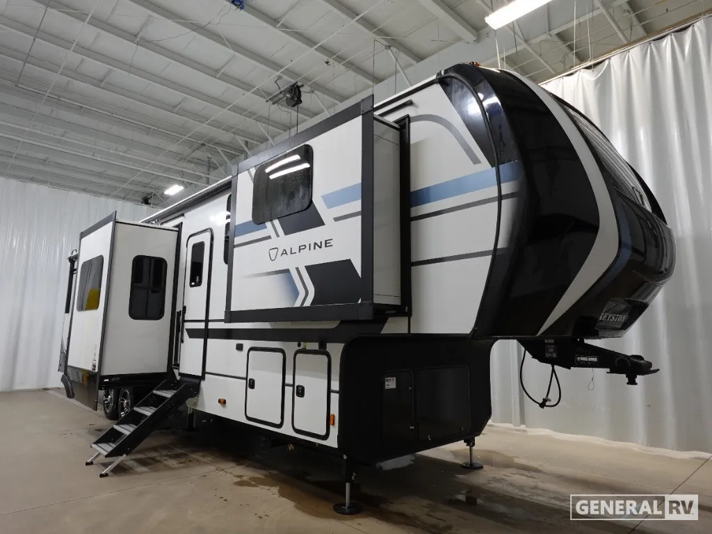 2026 Keystone Alpine 3820FK - Photo 2