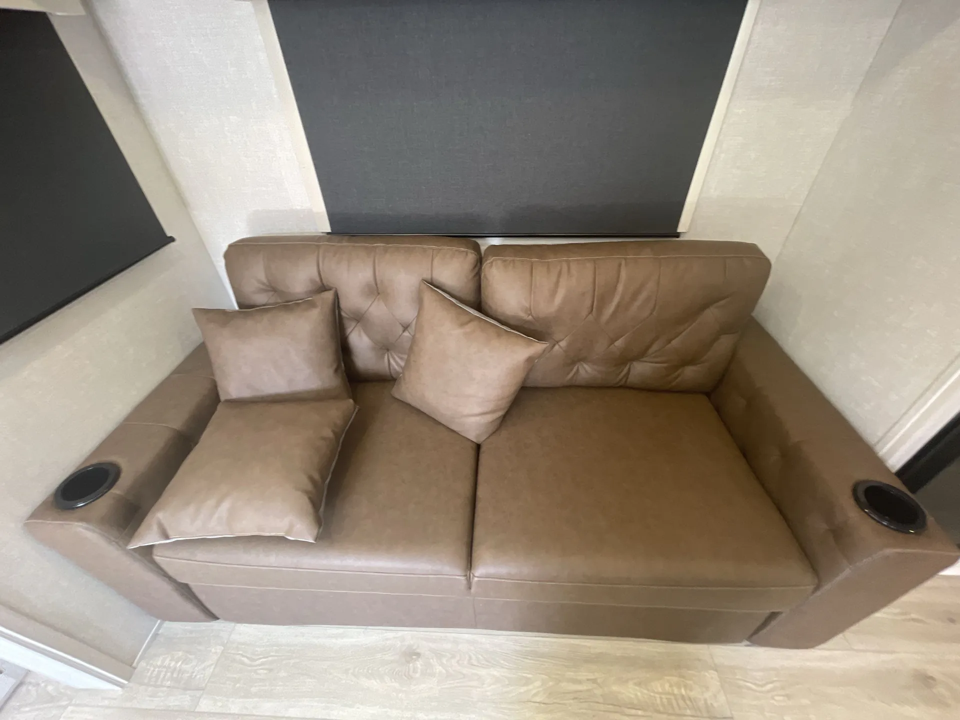 2025 Forest River Grand Surveyor 253RLS — living area main