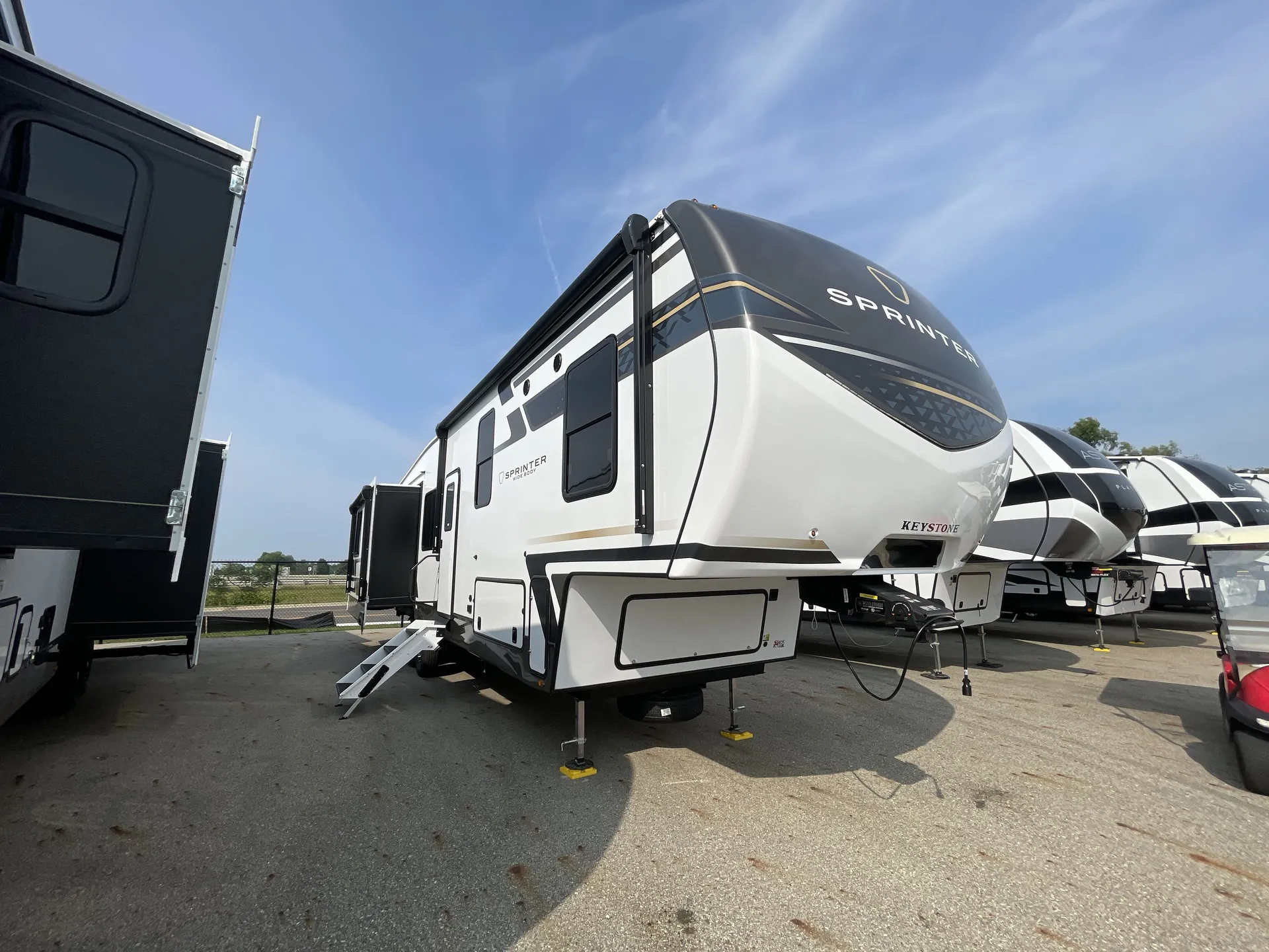 2026 Keystone Sprinter 3520RDS - Photo 2