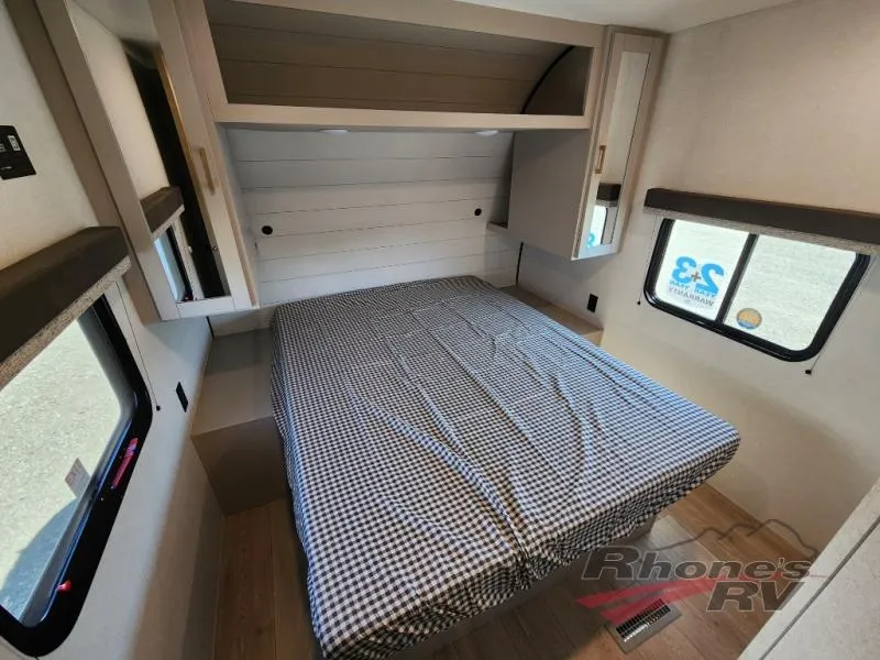 2027 Jayco Jay Flight SLX 333BTS - Photo 4