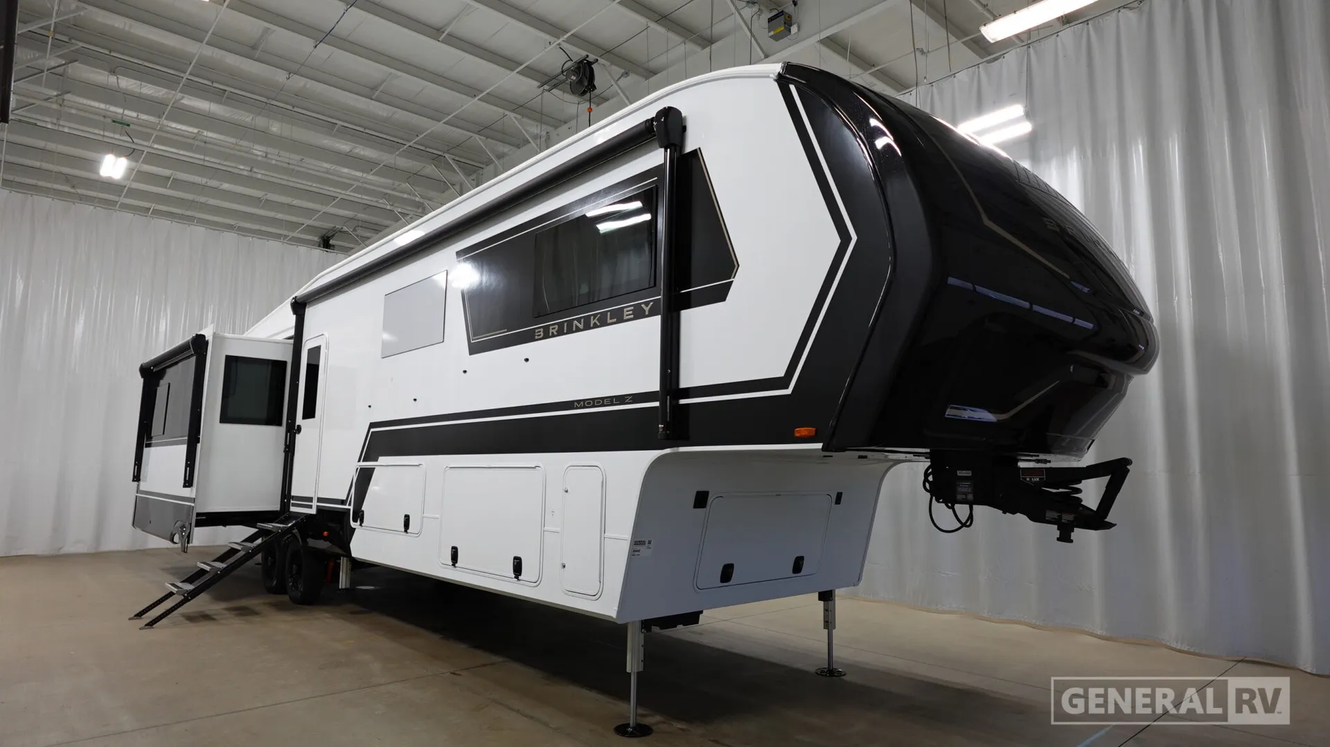 2027 Brinkley Model Z 3610 - Photo 2