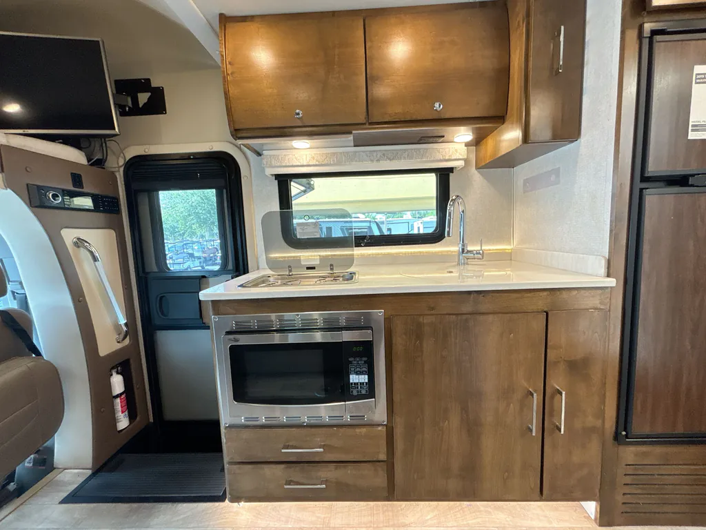2019 Tiffin Wayfarer 25 QW, Photos photo 13