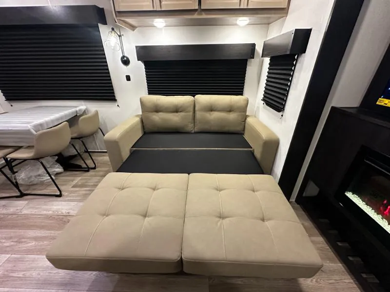 2027 Forest River Cherokee Timberwolf 39HBA — Photo 6