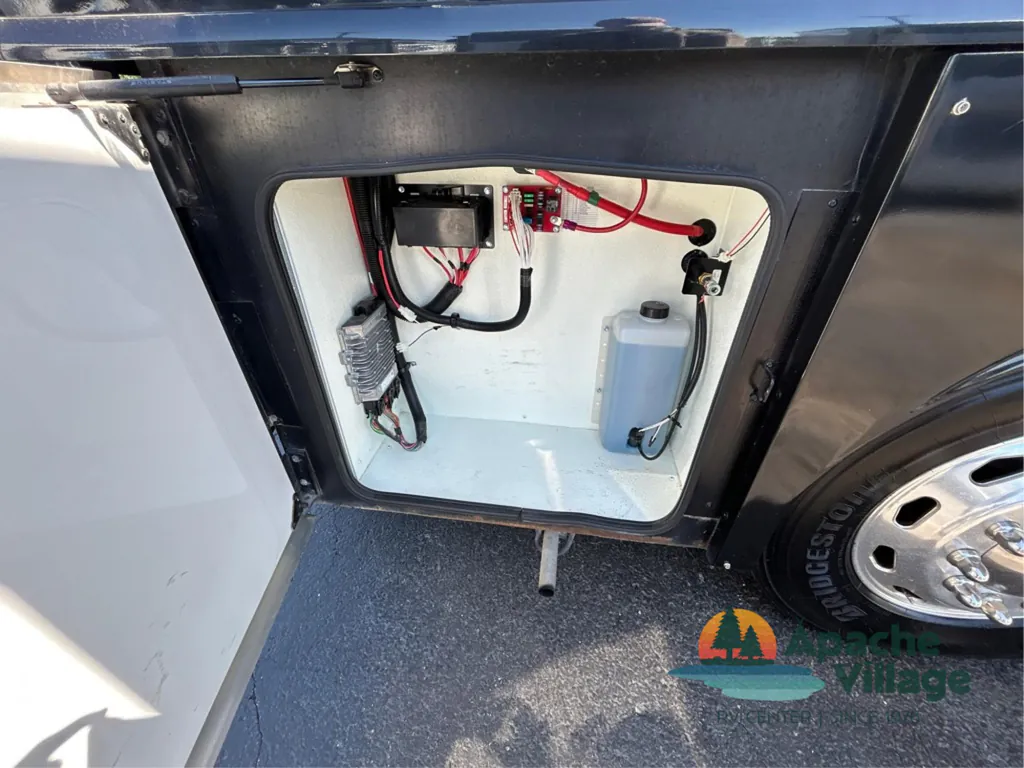 2017 Fleetwood Pace Arrow LXE 38F, Photos photo 18