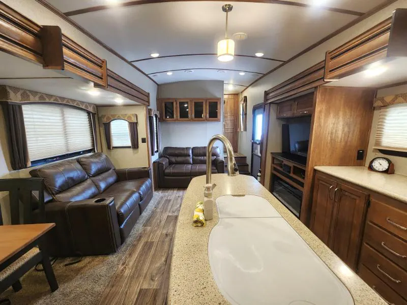 2018 Keystone Laredo 291SMK - Photo 4