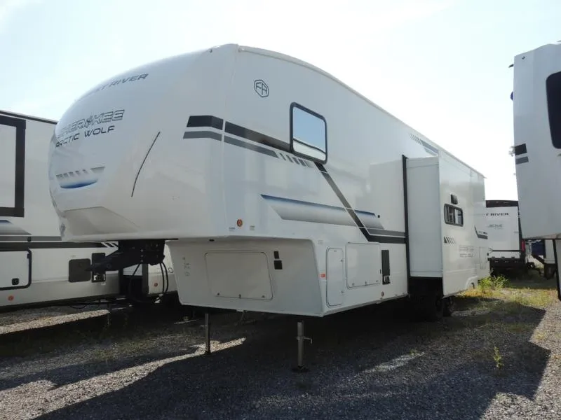 2026 Forest River Cherokee Arctic Wolf 331BH - Photo 4