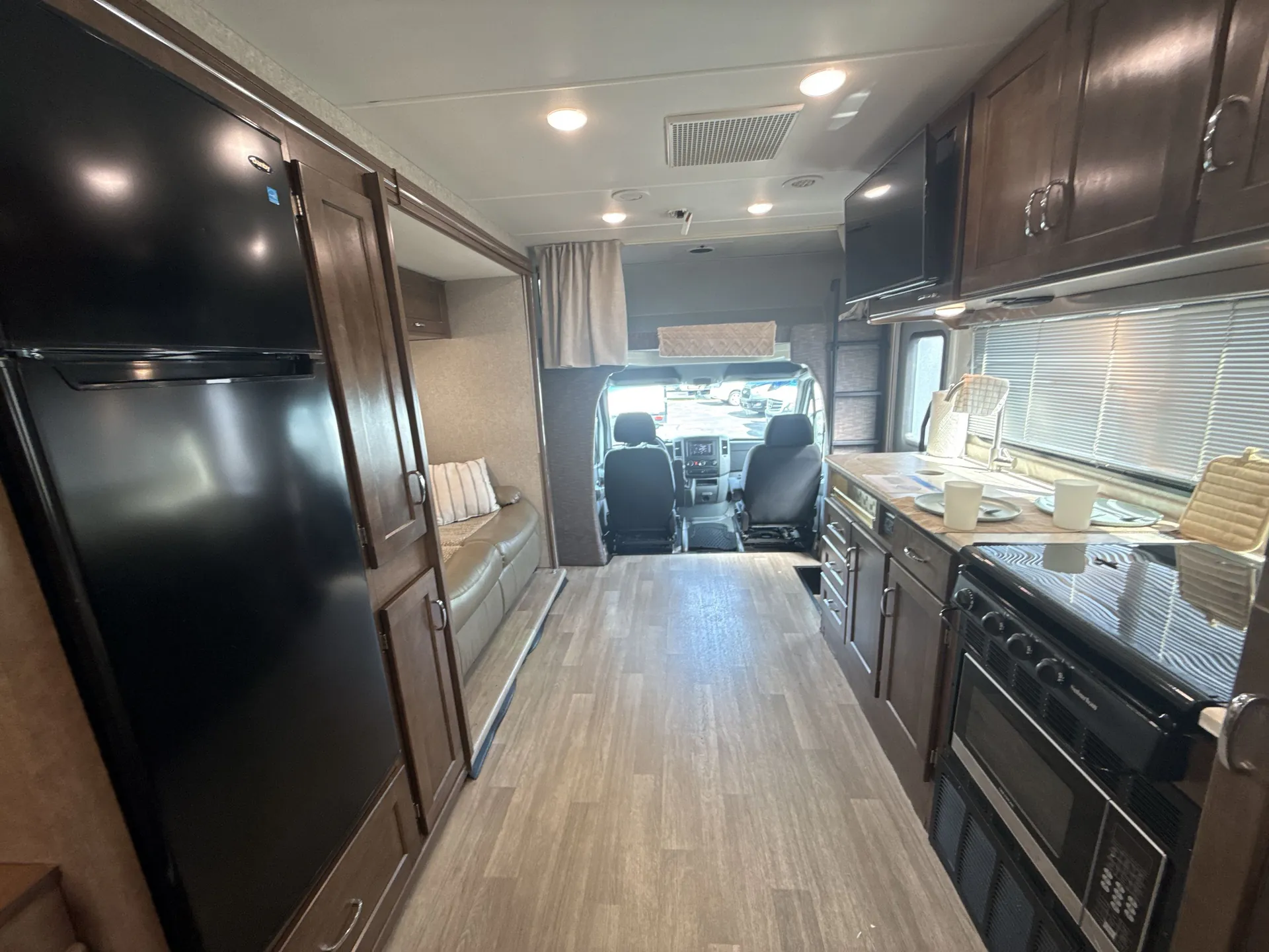 2020 Winnebago Vita 24P — living area main