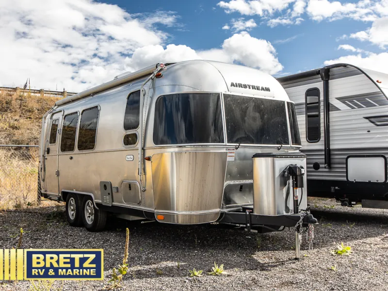 2025 Airstream Flying Cloud 25FB Twin - Photo 2