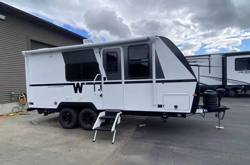 2026 Winnebago Micro Minnie 2108FBS - Photo 2