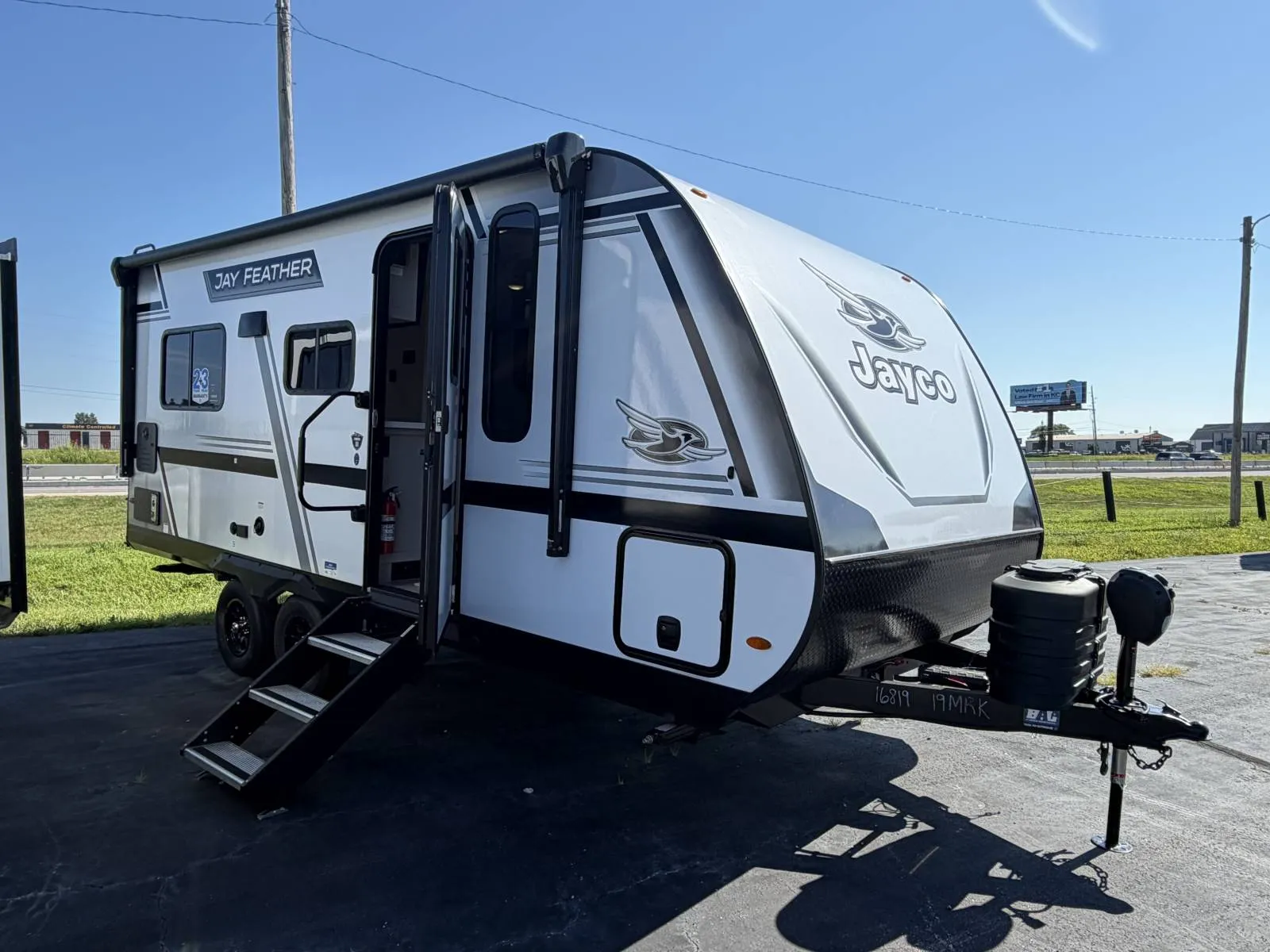 2027 Jayco Jay Feather 19MRK - Photo 2