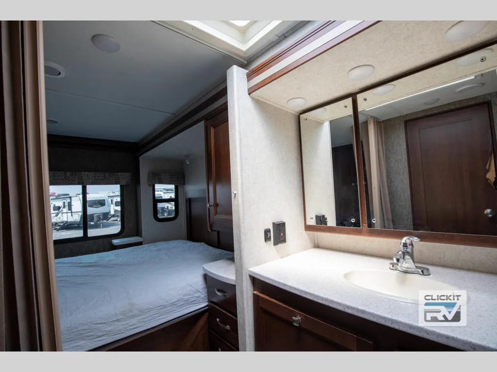2027 Forest River Forester 3151S, Photos photo 14