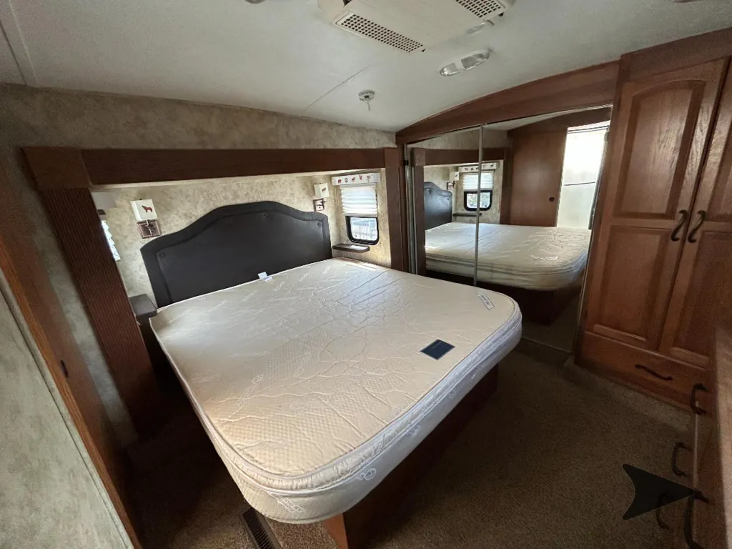 2012 Keystone Montana 3100RL, Photos photo 15