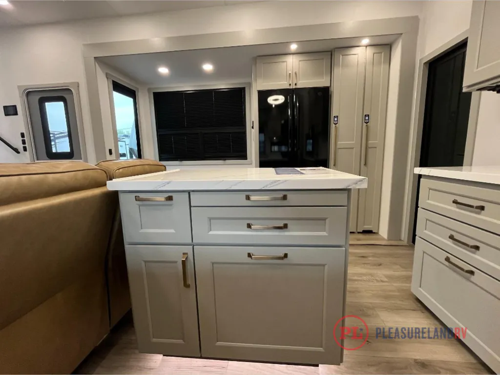 2026 Brinkley Model G 3970, Photos photo 26