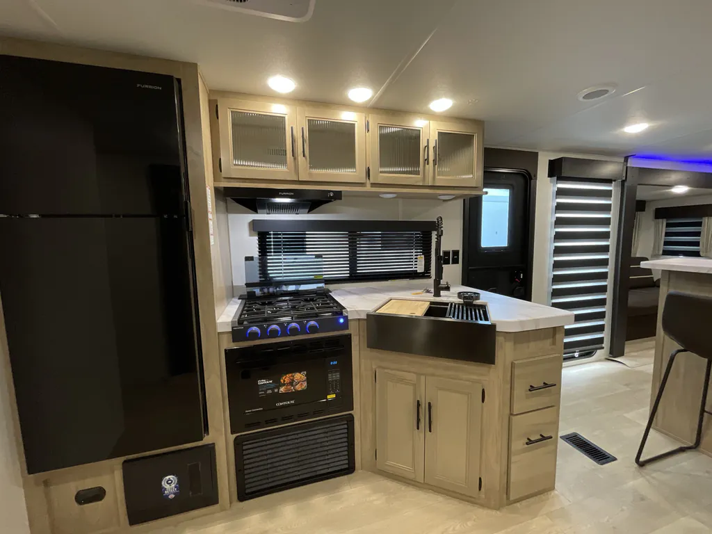 2026 Forest River Cherokee Wolf Den 306MM, Photos photo 11