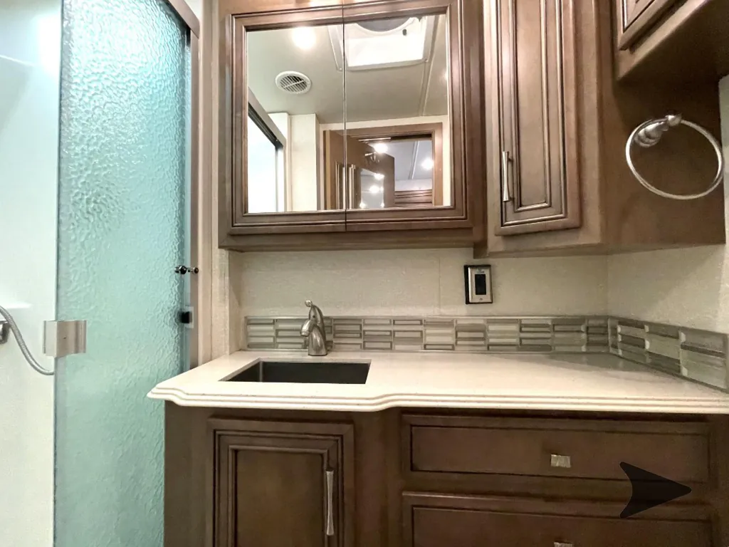 2020 Newmar Canyon Star 3929, Photos photo 42