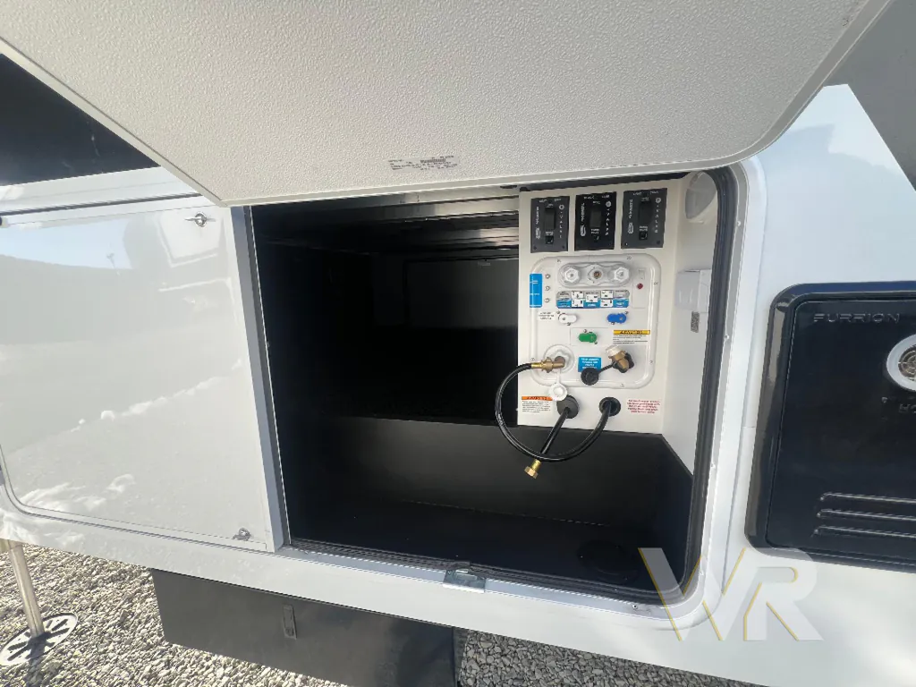 2026 Brinkley Model Z 3420, Photos photo 7