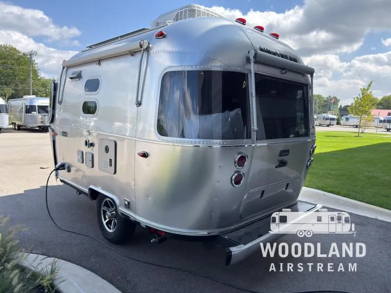 2026 Airstream Caravel 16RB - Photo 4