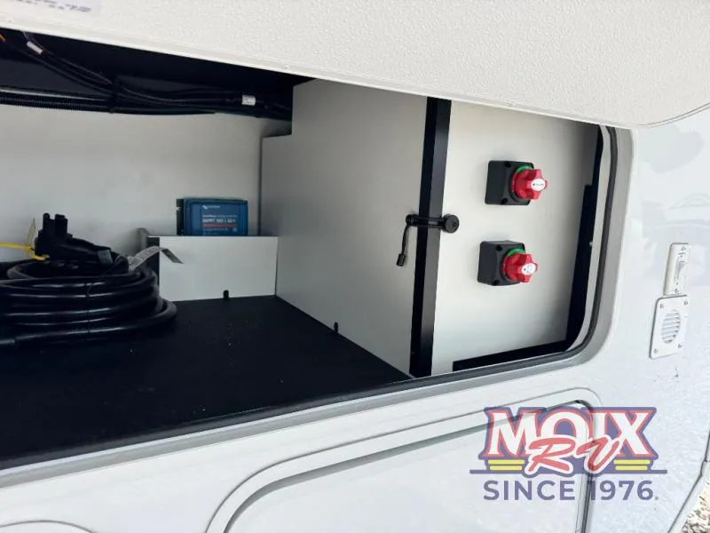 2027 Alliance RV Paradigm 310RL - Photo 3