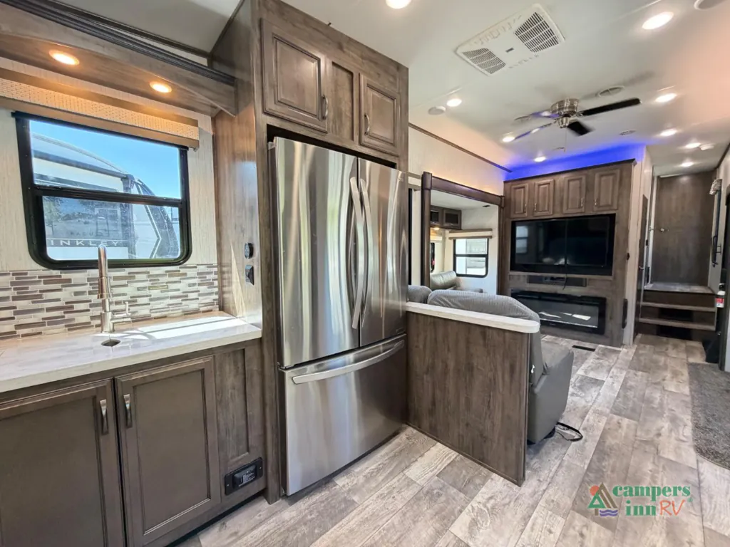 2020 Forest River Sandpiper 39BARK, Photos photo 10
