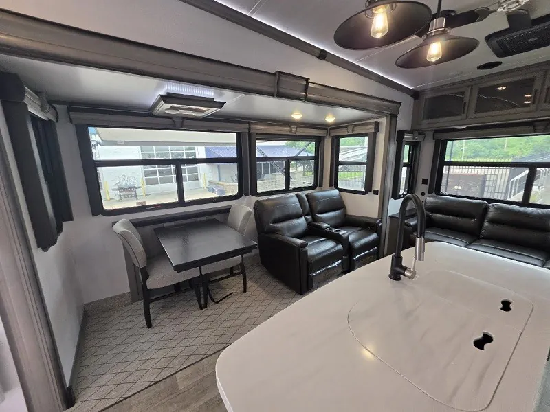 2022 Keystone Montana 3231CK, Photos photo 16