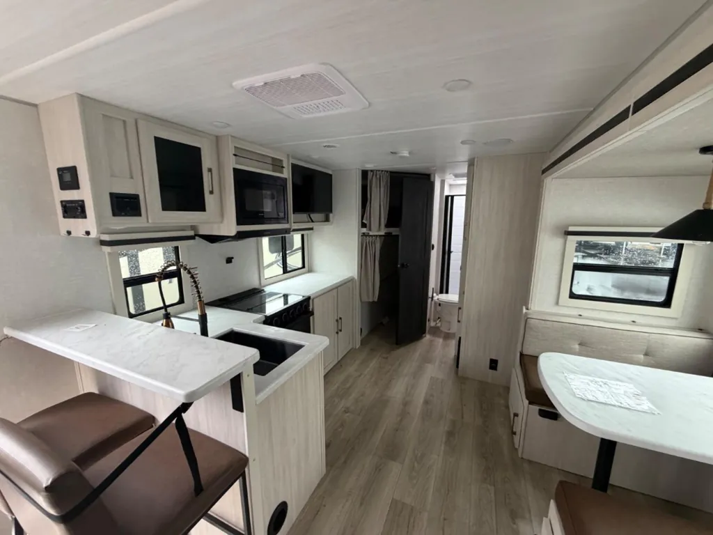 2025 Forest River Surveyor Legend 260BHLE, Photos photo 14